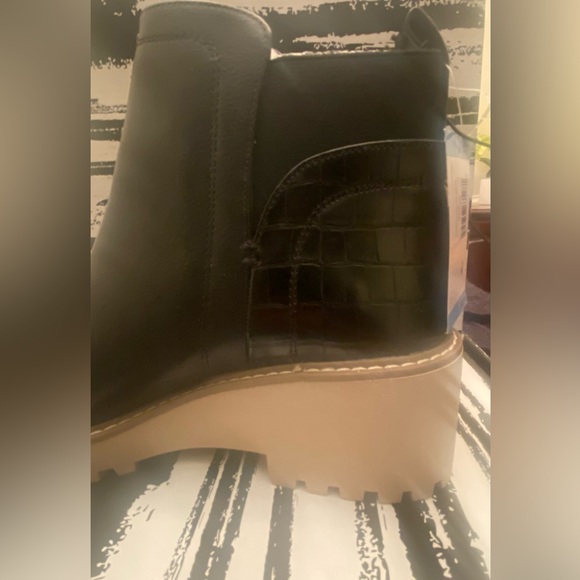 DOLCE VITA - Ladies Chelsea Boot - Picture 6 of 7